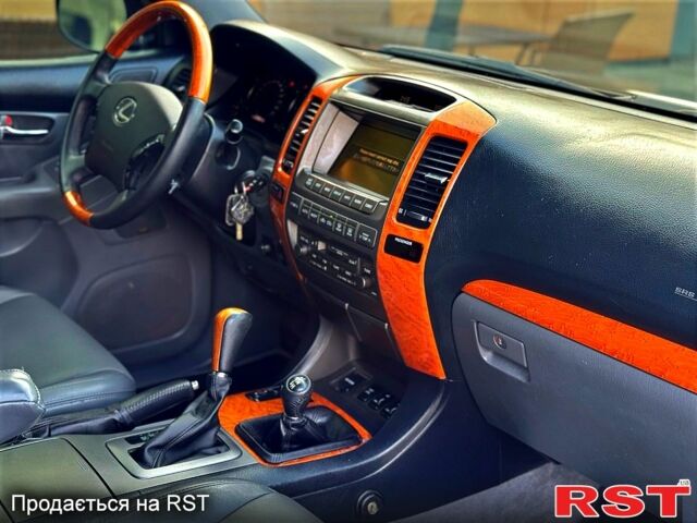 Чорний Лексус ГХ, об'ємом двигуна 4.7 л та пробігом 172 тис. км за 15900 $, фото 9 на Automoto.ua