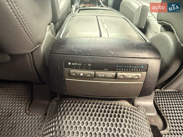 Чорний Лексус ГХ, об'ємом двигуна 4.66 л та пробігом 191 тис. км за 13500 $, фото 28 на Automoto.ua