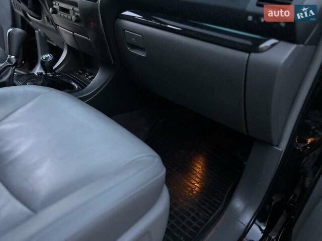 Лексус ГХ 2007 у Хмельницькому на Automoto.ua Чорний Лексус ГХ, об'ємом двигуна 4.7 л та пробігом 230 тис. км за 17900 $, фото 86 на Automoto.ua