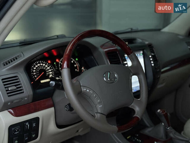 Лексус ГХ 2007 у Сарнах на Automoto.ua Чорний Лексус ГХ, об'ємом двигуна 4.7 л та пробігом 323 тис. км за 15999 $, фото 31 на Automoto.ua