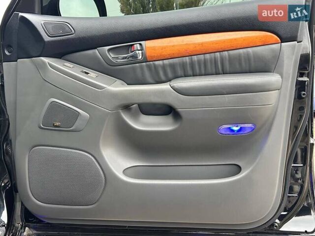 Черный Лексус ГХ, объемом двигателя 4.66 л и пробегом 367 тыс. км за 19000 $, фото 32 на Automoto.ua