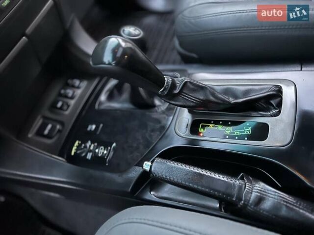 Лексус ГХ 2007 у Хмельницькому на Automoto.ua Чорний Лексус ГХ, об'ємом двигуна 4.7 л та пробігом 230 тис. км за 17900 $, фото 90 на Automoto.ua