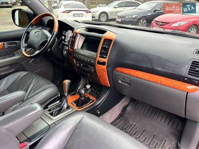 Черный Лексус ГХ, объемом двигателя 4.66 л и пробегом 367 тыс. км за 19000 $, фото 35 на Automoto.ua