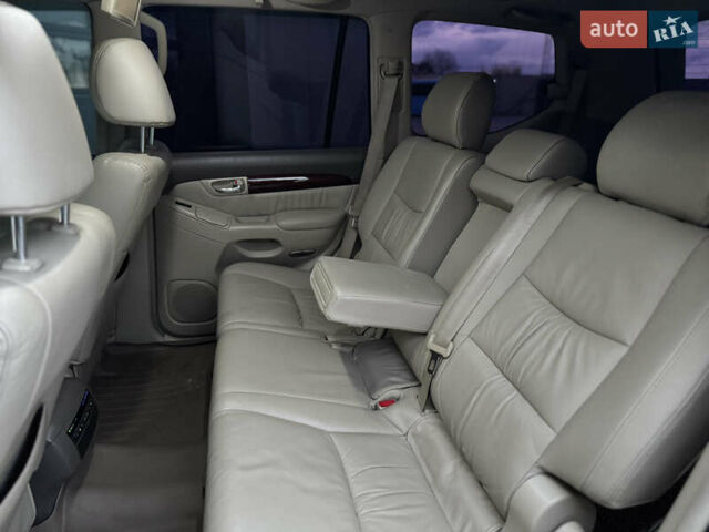 Лексус ГХ 2007 у Сарнах на Automoto.ua Чорний Лексус ГХ, об'ємом двигуна 4.7 л та пробігом 323 тис. км за 15999 $, фото 24 на Automoto.ua