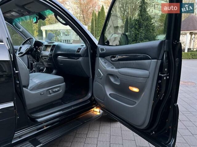 Лексус ГХ 2007 у Хмельницькому на Automoto.ua Чорний Лексус ГХ, об'ємом двигуна 4.7 л та пробігом 230 тис. км за 17900 $, фото 101 на Automoto.ua