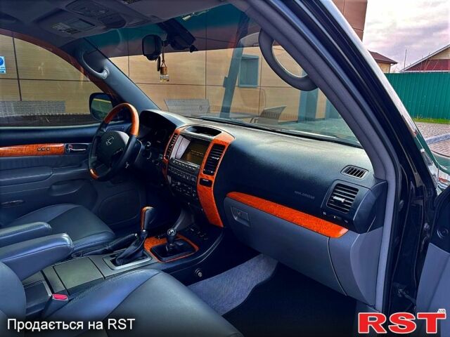 Чорний Лексус ГХ, об'ємом двигуна 4.7 л та пробігом 172 тис. км за 15900 $, фото 8 на Automoto.ua