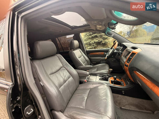 Чорний Лексус ГХ, об'ємом двигуна 4.66 л та пробігом 191 тис. км за 13500 $, фото 25 на Automoto.ua