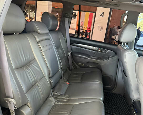 Черный Лексус ГХ, объемом двигателя 4.66 л и пробегом 186 тыс. км за 21700 $, фото 11 на Automoto.ua