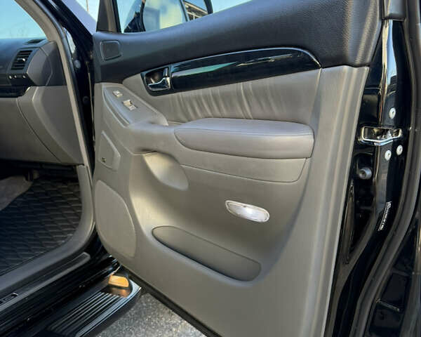 Черный Лексус ГХ, объемом двигателя 4.66 л и пробегом 285 тыс. км за 16000 $, фото 28 на Automoto.ua