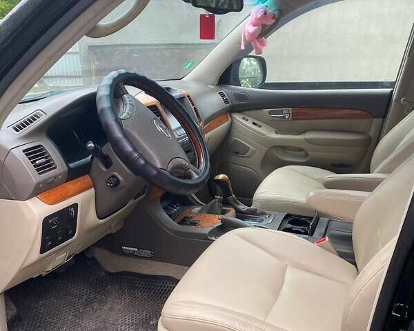 Черный Лексус ГХ, объемом двигателя 4.7 л и пробегом 240 тыс. км за 14300 $, фото 4 на Automoto.ua