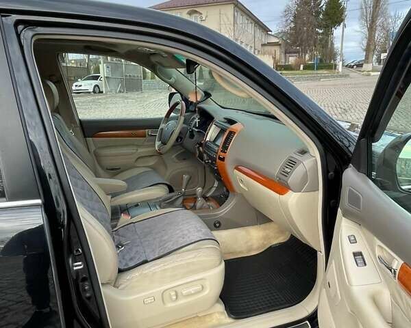 Черный Лексус ГХ, объемом двигателя 4.66 л и пробегом 235 тыс. км за 14600 $, фото 5 на Automoto.ua