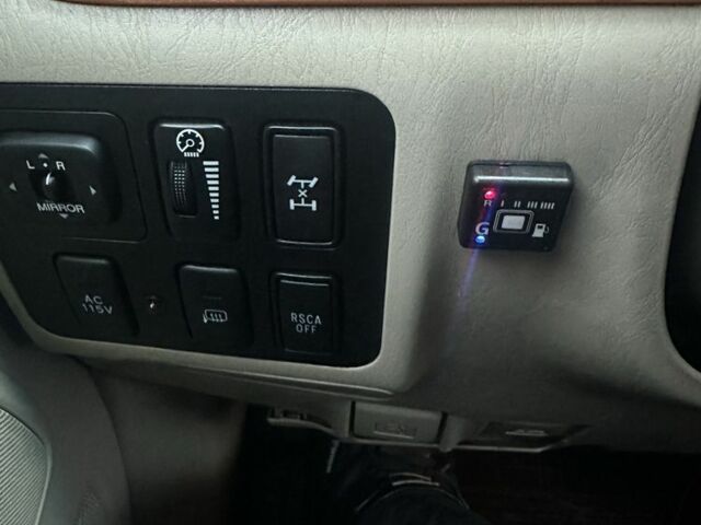 Чорний Лексус ГХ, об'ємом двигуна 4.7 л та пробігом 148 тис. км за 15000 $, фото 7 на Automoto.ua