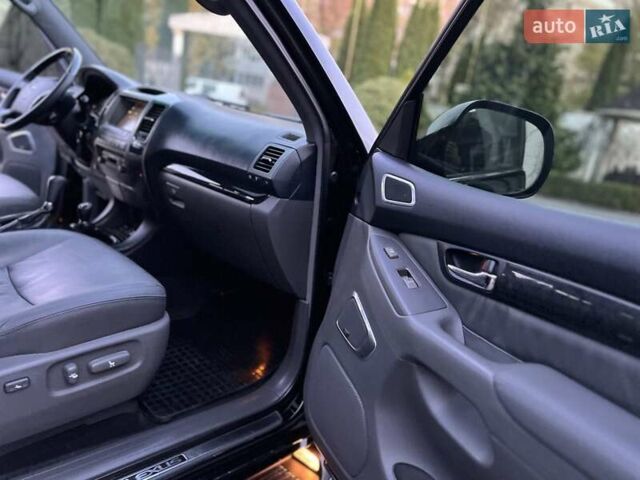 Лексус ГХ 2007 у Хмельницькому на Automoto.ua Чорний Лексус ГХ, об'ємом двигуна 4.7 л та пробігом 230 тис. км за 17900 $, фото 84 на Automoto.ua