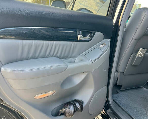 Черный Лексус ГХ, объемом двигателя 4.66 л и пробегом 190 тыс. км за 20500 $, фото 9 на Automoto.ua