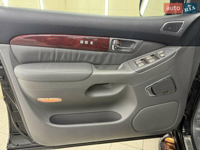 Черный Лексус ГХ, объемом двигателя 4.66 л и пробегом 50 тыс. км за 29500 $, фото 28 на Automoto.ua