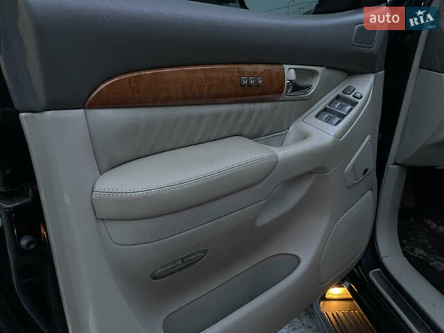 Черный Лексус ГХ, объемом двигателя 4.7 л и пробегом 235 тыс. км за 13800 $, фото 6 на Automoto.ua