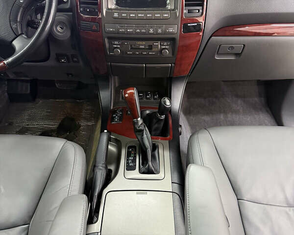 Черный Лексус ГХ, объемом двигателя 4.66 л и пробегом 50 тыс. км за 29500 $, фото 24 на Automoto.ua