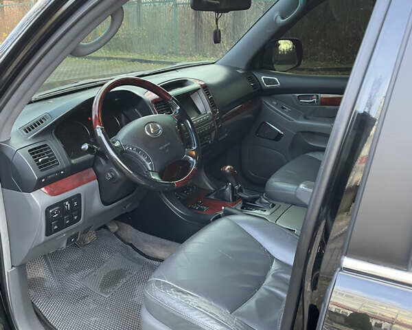 Чорний Лексус ГХ, об'ємом двигуна 4.7 л та пробігом 181 тис. км за 23000 $, фото 19 на Automoto.ua