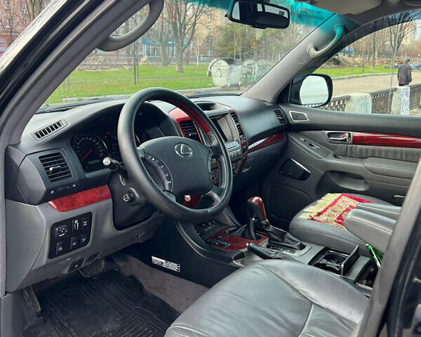 Черный Лексус ГХ, объемом двигателя 0 л и пробегом 200 тыс. км за 22499 $, фото 6 на Automoto.ua