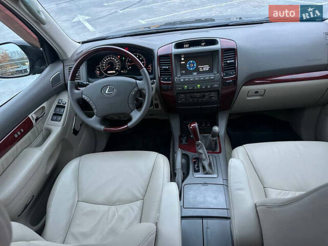 Черный Лексус ГХ, объемом двигателя 4.66 л и пробегом 128 тыс. км за 22999 $, фото 9 на Automoto.ua