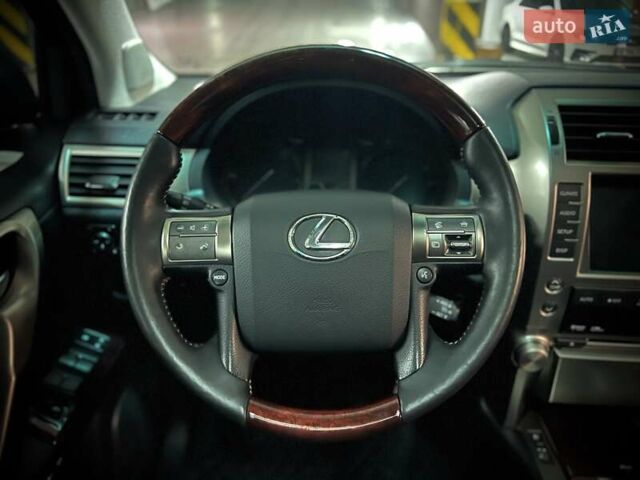 Чорний Лексус ГХ, об'ємом двигуна 4.61 л та пробігом 205 тис. км за 22900 $, фото 28 на Automoto.ua