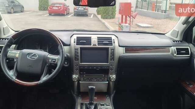 Черный Лексус ГХ, объемом двигателя 4.61 л и пробегом 299 тыс. км за 20900 $, фото 21 на Automoto.ua