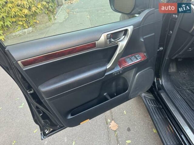 Чорний Лексус ГХ, об'ємом двигуна 4.61 л та пробігом 230 тис. км за 32000 $, фото 8 на Automoto.ua