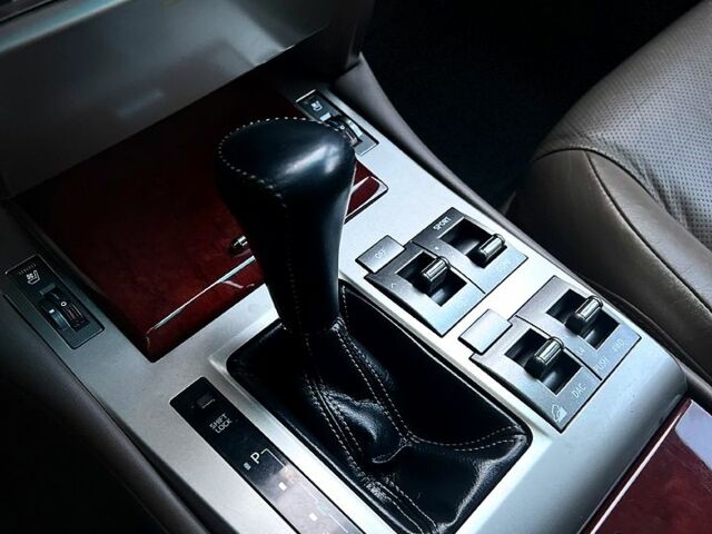 Черный Лексус ГХ, объемом двигателя 4.6 л и пробегом 184 тыс. км за 24300 $, фото 11 на Automoto.ua