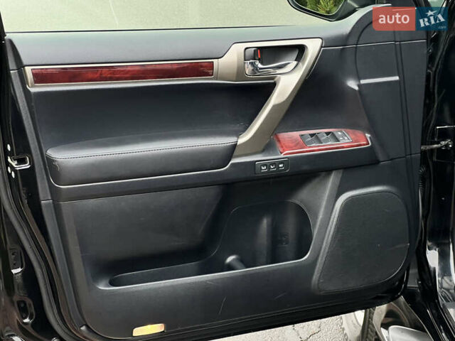 Чорний Лексус ГХ, об'ємом двигуна 4.6 л та пробігом 151 тис. км за 26500 $, фото 35 на Automoto.ua