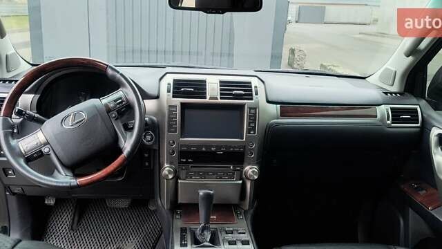 Черный Лексус ГХ, объемом двигателя 4.61 л и пробегом 299 тыс. км за 20900 $, фото 3 на Automoto.ua