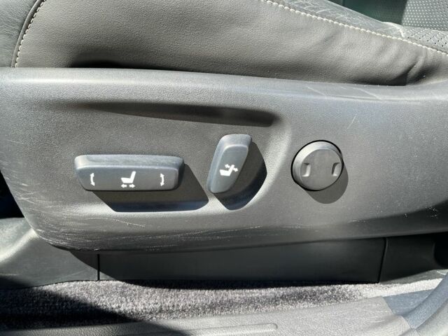 Черный Лексус ГХ, объемом двигателя 4.5 л и пробегом 166 тыс. км за 20900 $, фото 7 на Automoto.ua