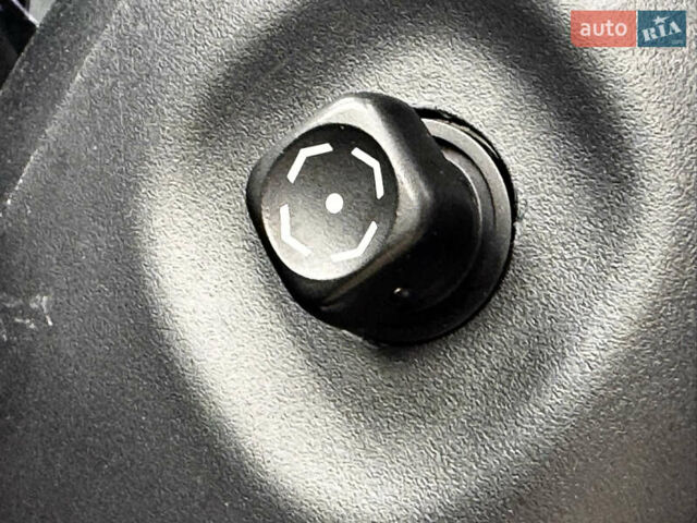 Черный Лексус ГХ, объемом двигателя 4.61 л и пробегом 230 тыс. км за 30500 $, фото 24 на Automoto.ua