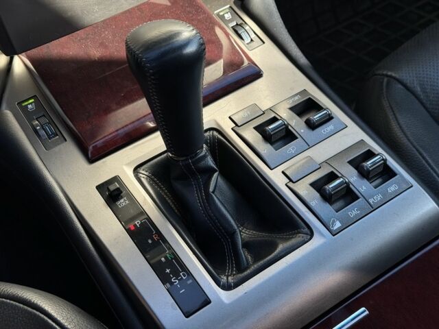 Чорний Лексус ГХ, об'ємом двигуна 4.6 л та пробігом 171 тис. км за 22500 $, фото 19 на Automoto.ua