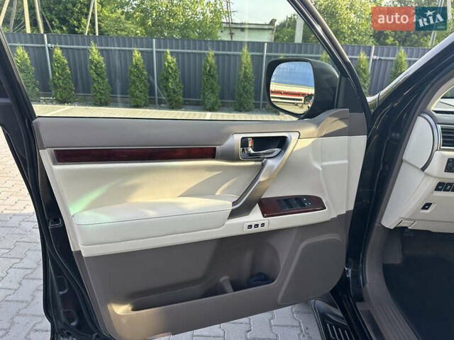Чорний Лексус ГХ, об'ємом двигуна 4.61 л та пробігом 323 тис. км за 24600 $, фото 7 на Automoto.ua