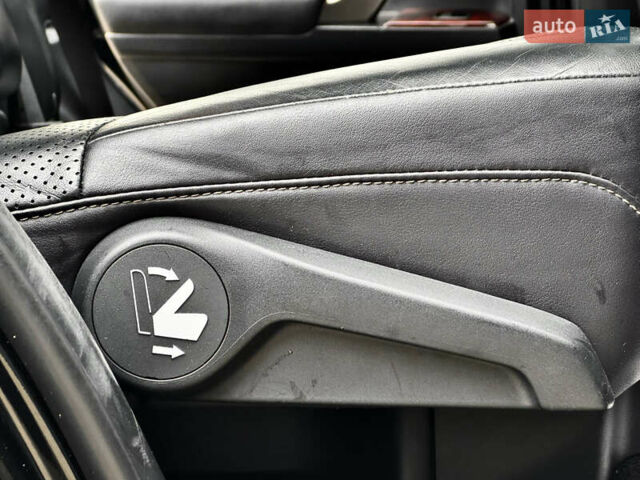 Черный Лексус ГХ, объемом двигателя 4.61 л и пробегом 230 тыс. км за 30500 $, фото 28 на Automoto.ua