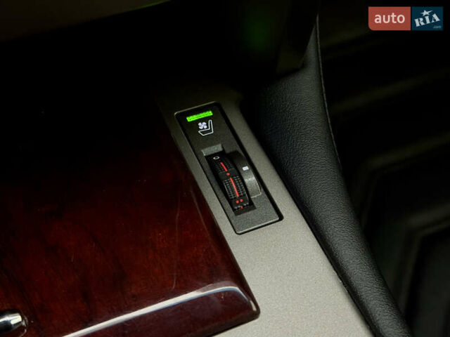 Чорний Лексус ГХ, об'ємом двигуна 4.6 л та пробігом 199 тис. км за 28000 $, фото 32 на Automoto.ua