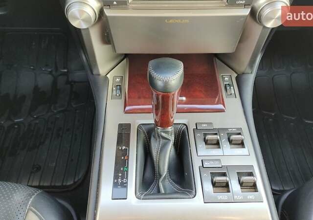 Чорний Лексус ГХ, об'ємом двигуна 4.61 л та пробігом 218 тис. км за 25700 $, фото 13 на Automoto.ua