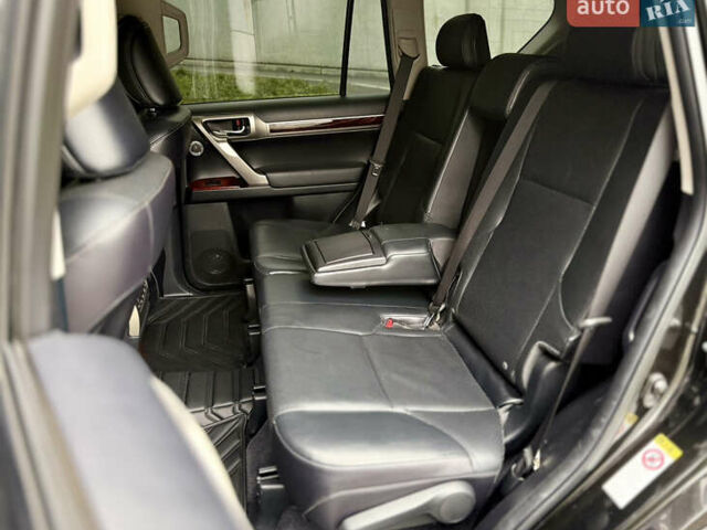 Чорний Лексус ГХ, об'ємом двигуна 4.6 л та пробігом 199 тис. км за 28000 $, фото 15 на Automoto.ua