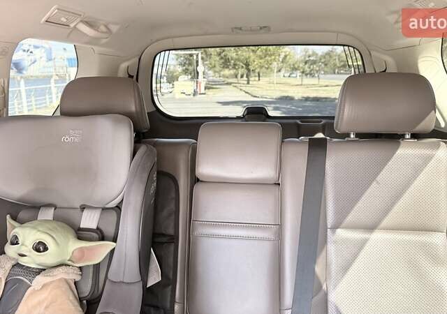 Черный Лексус ГХ, объемом двигателя 4.6 л и пробегом 212 тыс. км за 26500 $, фото 18 на Automoto.ua