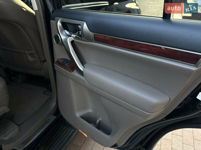 Чорний Лексус ГХ, об'ємом двигуна 4.61 л та пробігом 152 тис. км за 27500 $, фото 16 на Automoto.ua
