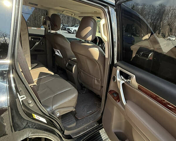 Черный Лексус ГХ, объемом двигателя 4.6 л и пробегом 212 тыс. км за 28999 $, фото 1 на Automoto.ua