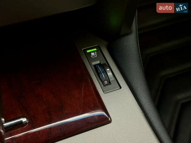 Чорний Лексус ГХ, об'ємом двигуна 4.6 л та пробігом 199 тис. км за 28000 $, фото 33 на Automoto.ua