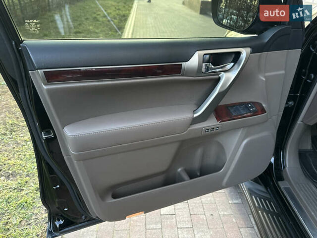 Чорний Лексус ГХ, об'ємом двигуна 4.61 л та пробігом 152 тис. км за 27500 $, фото 11 на Automoto.ua