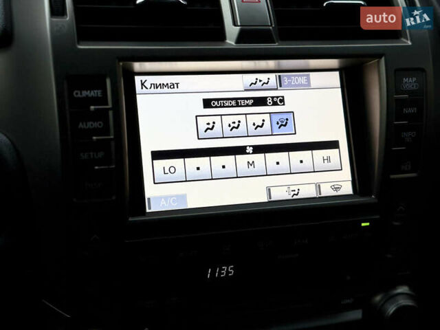 Чорний Лексус ГХ, об'ємом двигуна 4.6 л та пробігом 199 тис. км за 28000 $, фото 30 на Automoto.ua