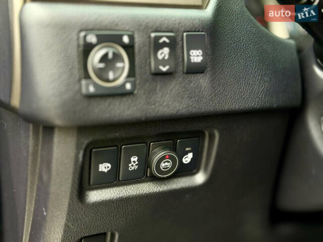 Чорний Лексус ГХ, об'ємом двигуна 4.6 л та пробігом 199 тис. км за 28000 $, фото 13 на Automoto.ua