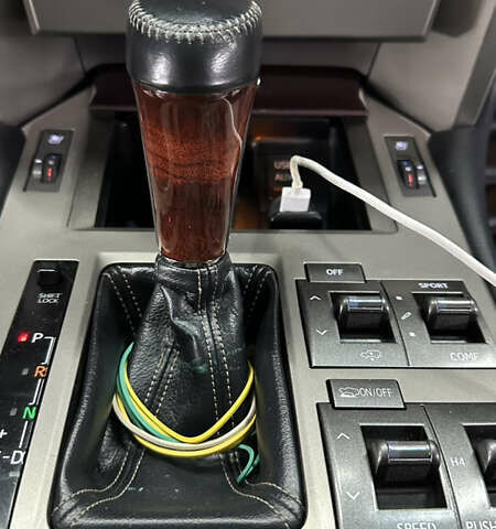 Черный Лексус ГХ, объемом двигателя 4.61 л и пробегом 196 тыс. км за 29999 $, фото 19 на Automoto.ua