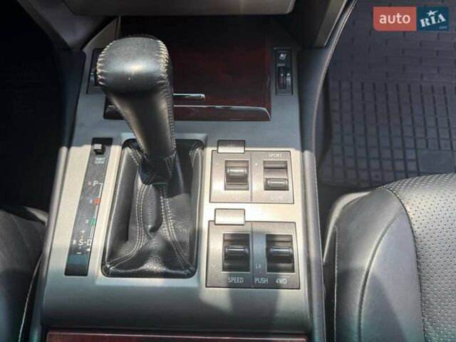 Черный Лексус ГХ, объемом двигателя 4.61 л и пробегом 196 тыс. км за 27500 $, фото 13 на Automoto.ua