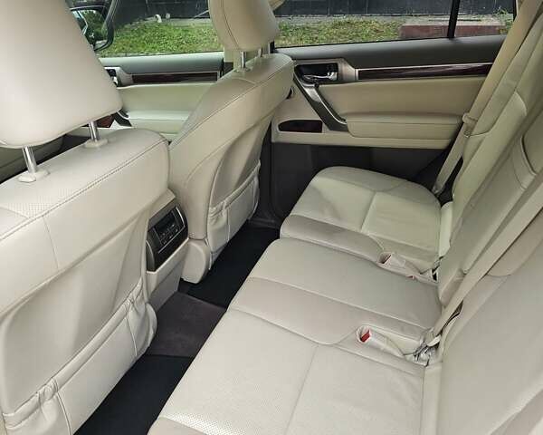 Черный Лексус ГХ, объемом двигателя 4.61 л и пробегом 72 тыс. км за 36000 $, фото 1 на Automoto.ua