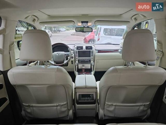 Черный Лексус ГХ, объемом двигателя 4.61 л и пробегом 72 тыс. км за 36000 $, фото 2 на Automoto.ua