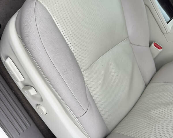 Чорний Лексус ГХ, об'ємом двигуна 4.6 л та пробігом 147 тис. км за 29999 $, фото 28 на Automoto.ua